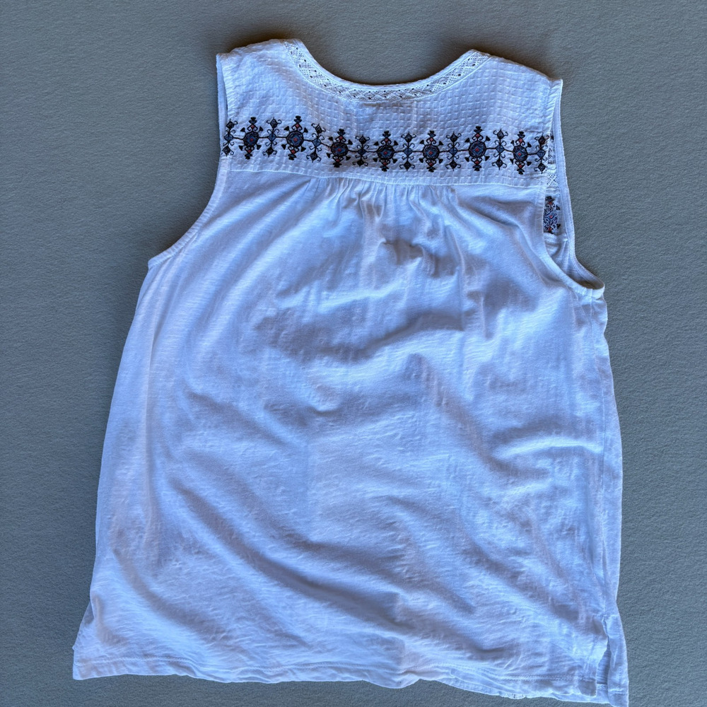 Lucky Brand Embroidered Tassel Tank Top White Boho Lace Trim Pleated Medium M - Picture 7 of 7